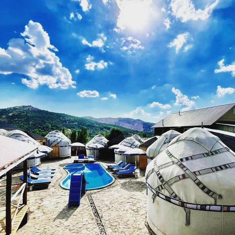 Boutigue Hotel Nebesa Chimgan ภายนอก รูปภาพ
